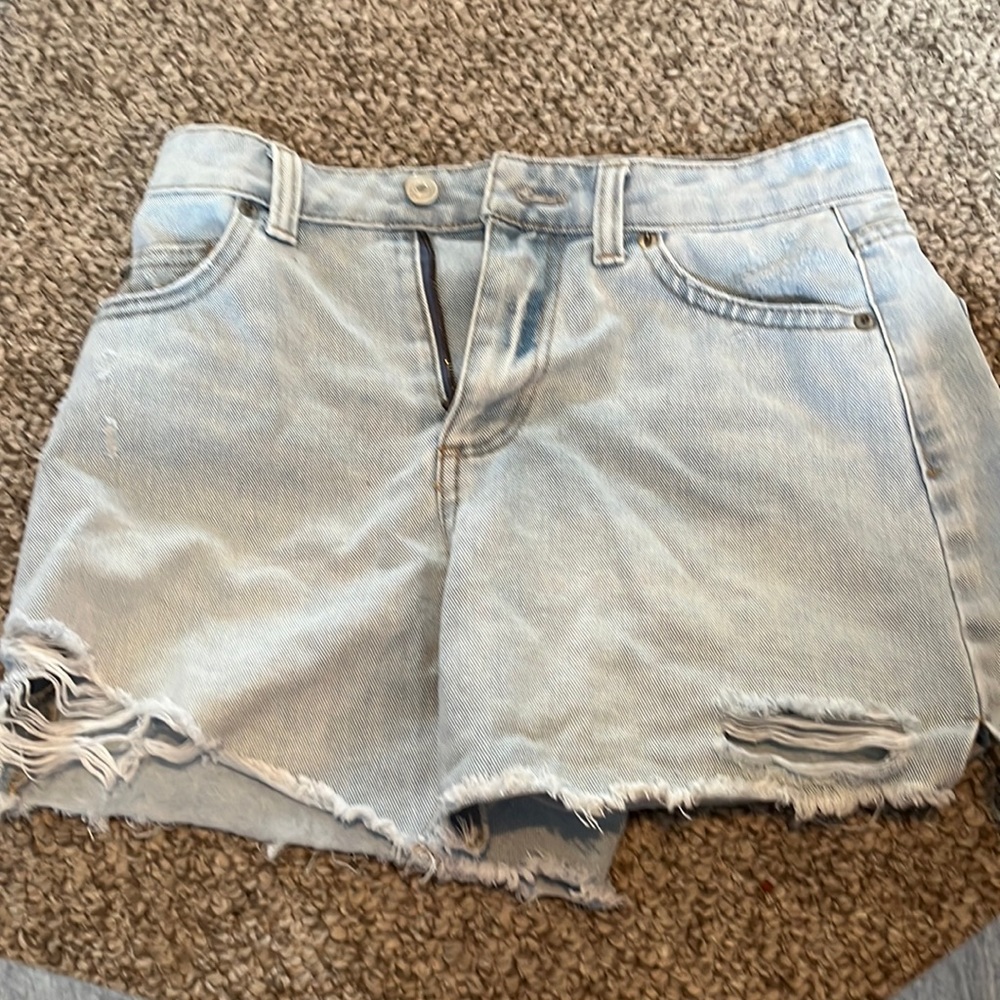 Light wash jean shorts size 1